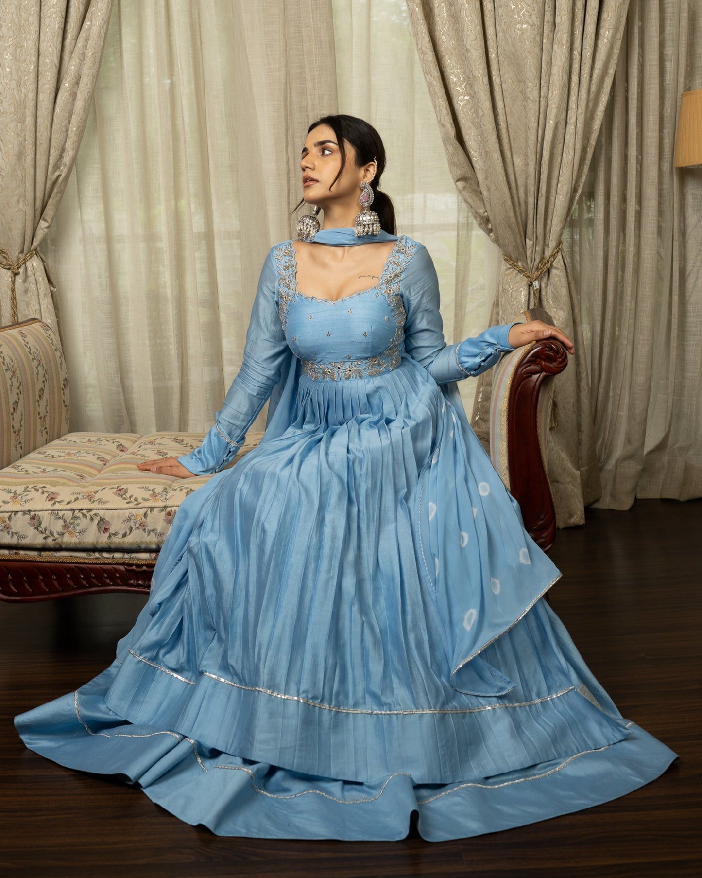 LUNA BLUE