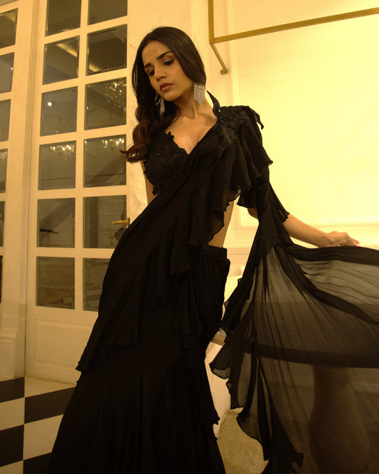BLACK SWAN